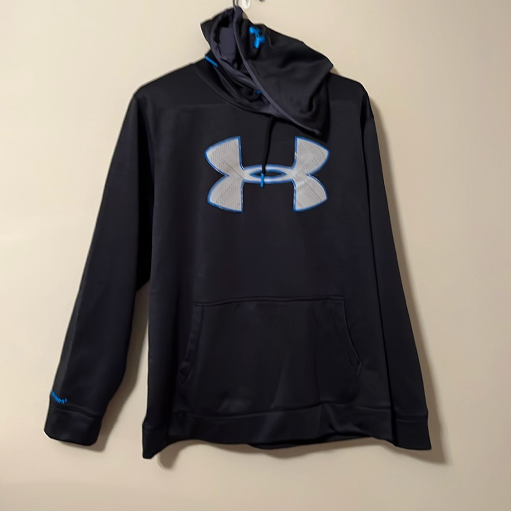 Under Armour dark gray/black sweatshirt with hood